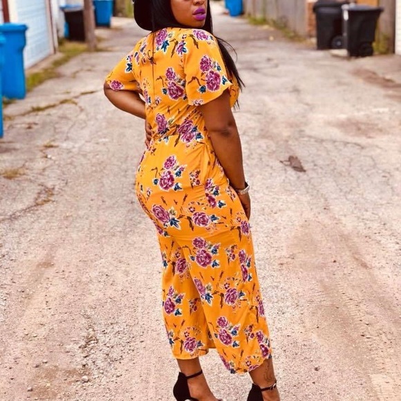 Capri Romper - Picture 2 of 3